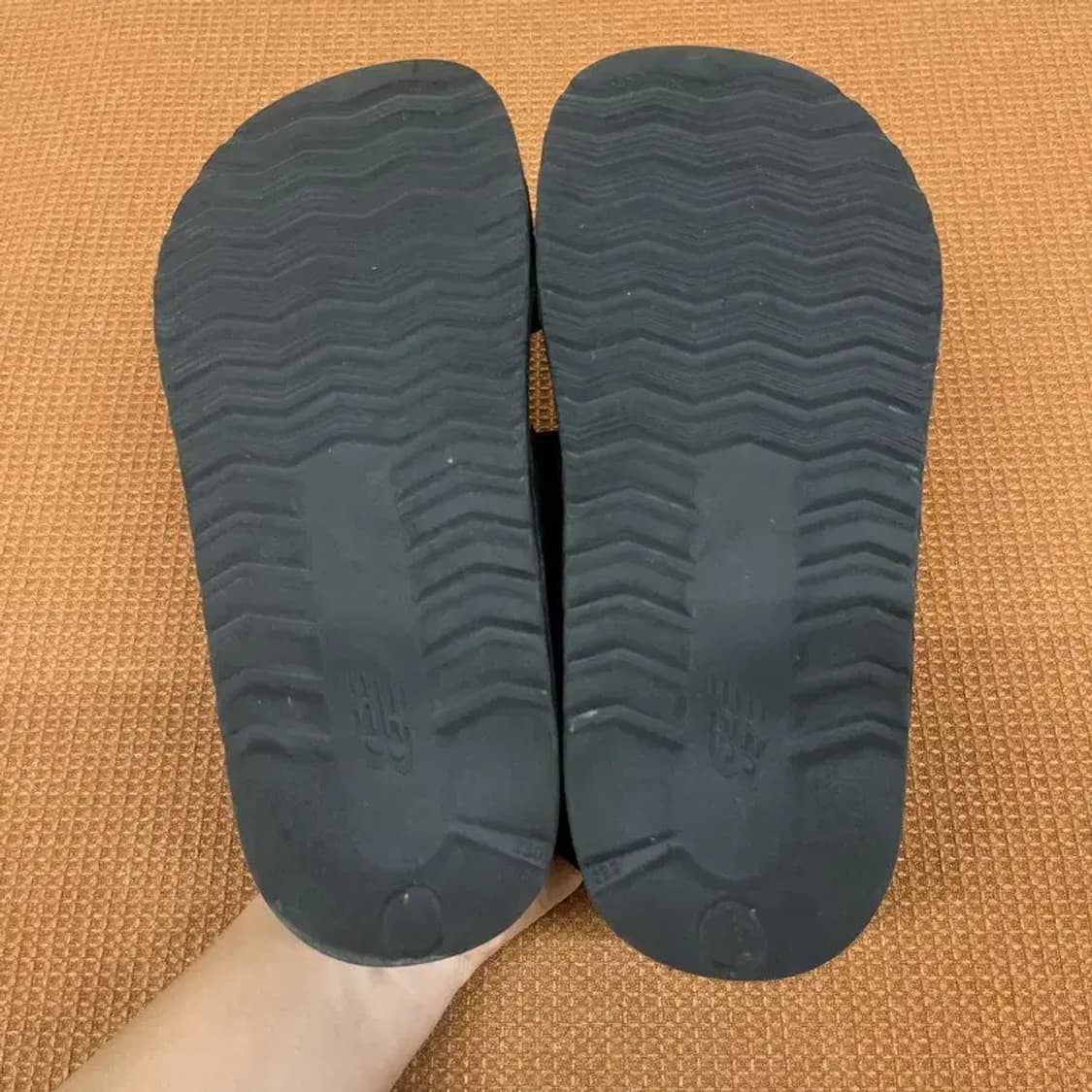 뉴발란스 엔클레이 샌들 230 G07835 상품이미지4