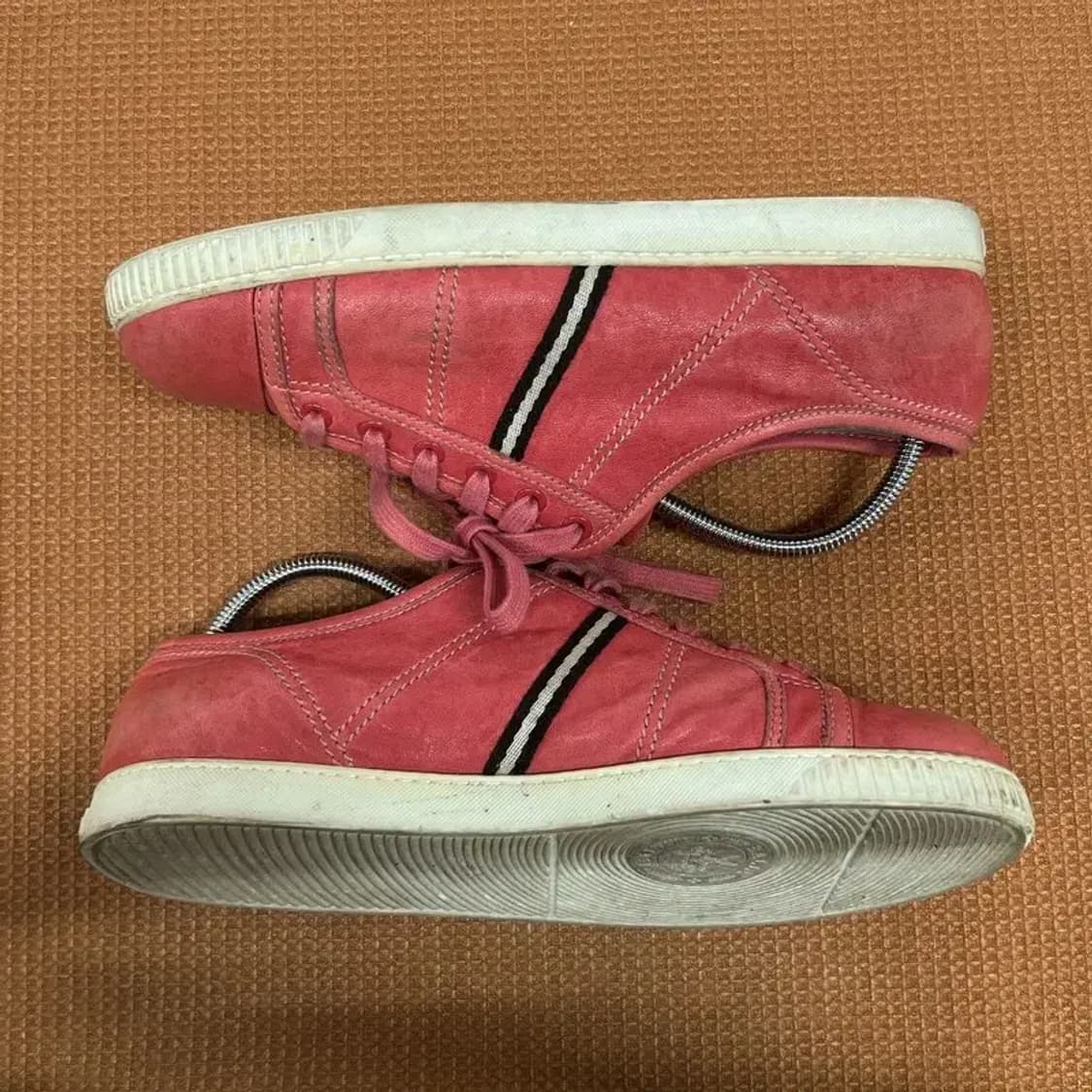 발리 코랄 가죽 스니커즈 운동화 EU38 G07837 상품이미지3