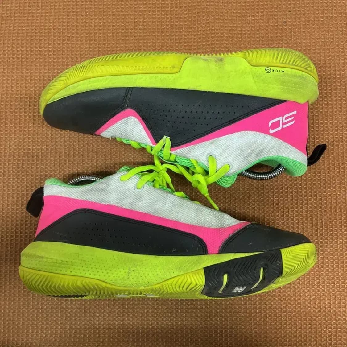 언더아머 스테판커리 #30 농구 운동화 240 G07890 상품이미지3