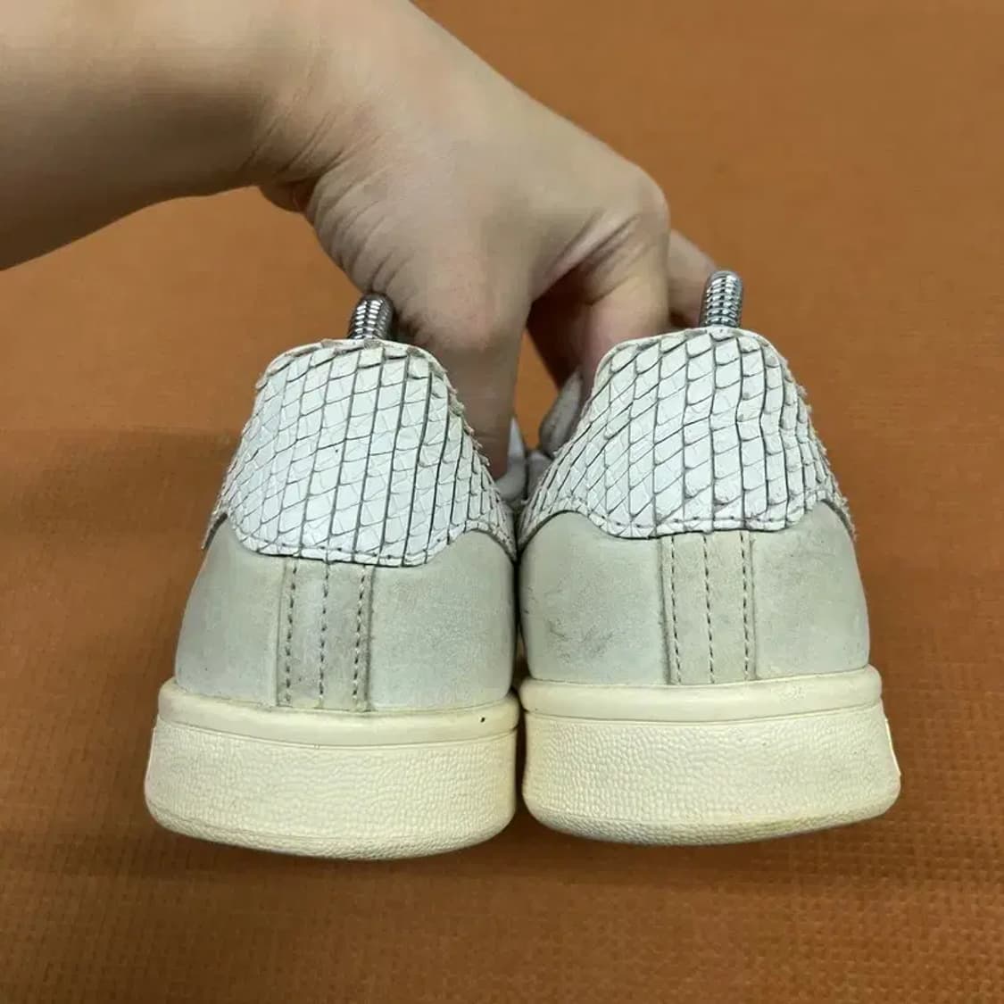 아디다스 스탠스미스 스네이크 스니커즈 운동화 235 G07895 상품이미지2