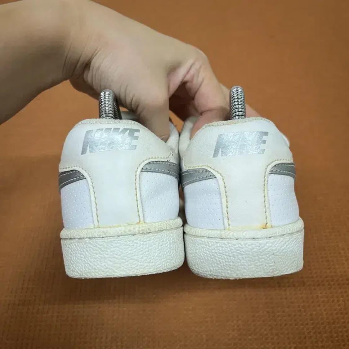 나이키 코트 로얄 메탈릭실버 스니커즈 운동화 240 G07901 상품이미지2