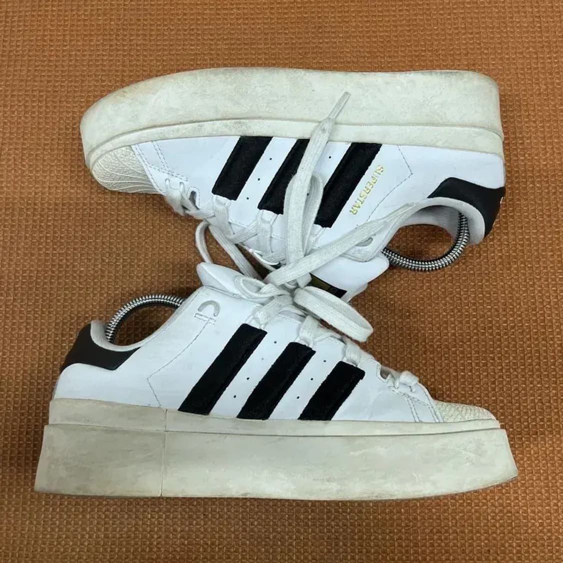 아디다스 슈퍼스타 보네가 스니커즈 운동화 245 G07915 상품이미지3