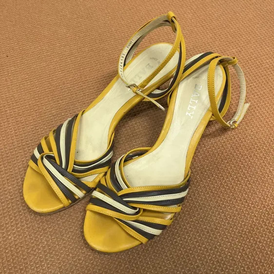 발리 여성 슽트랩 샌들 힐 US8 G07931 상품이미지1