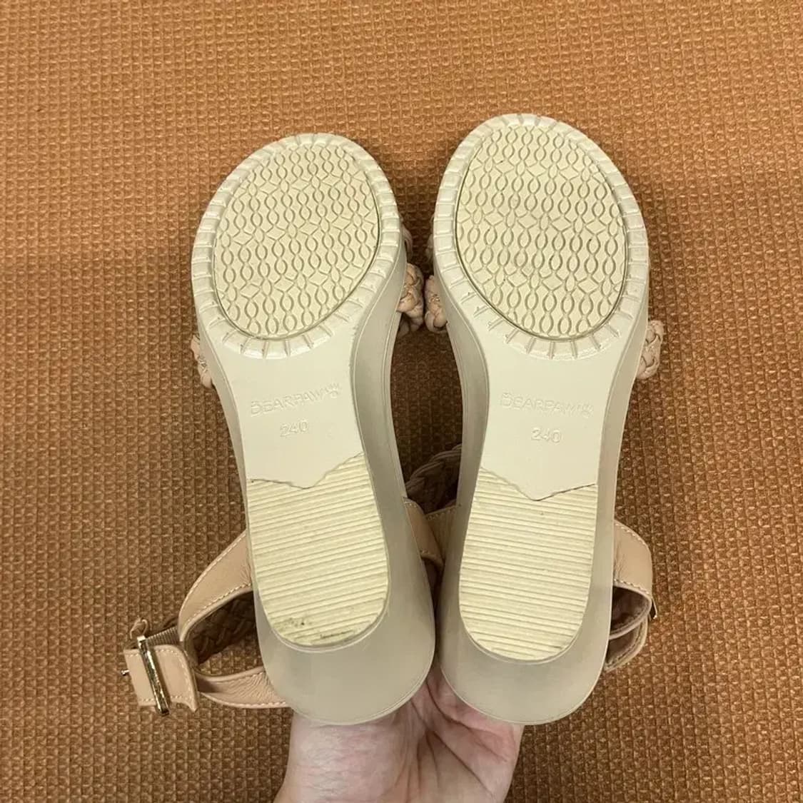 베어파우 스트랩 웨지 샌들 240 G07967 상품이미지4