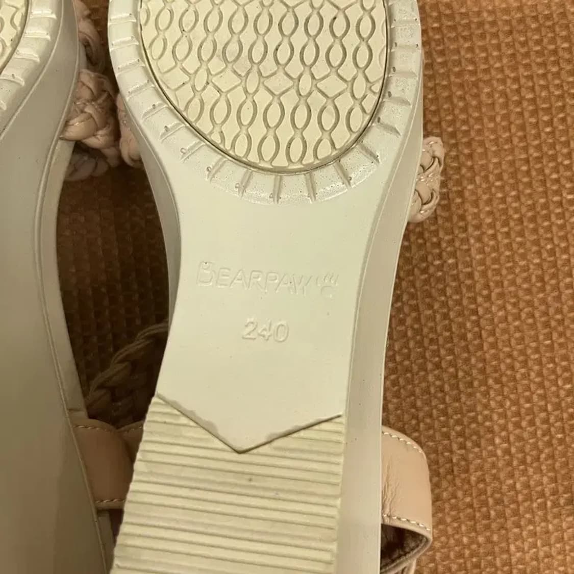 베어파우 스트랩 웨지 샌들 240 G07967 상품이미지5