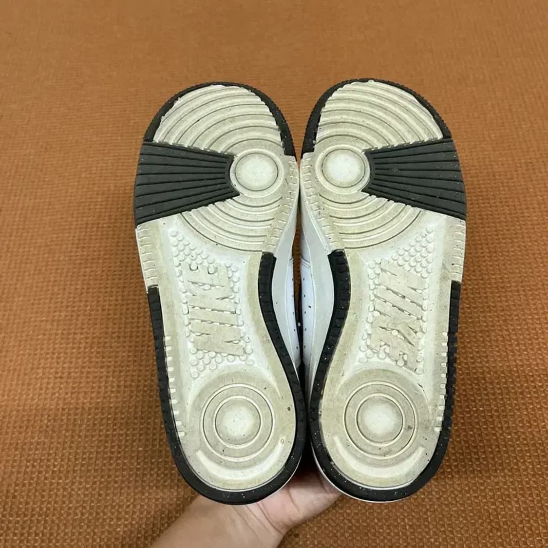 나이키 감마 포스 스니커즈 운동화 225 G07950 상품이미지4