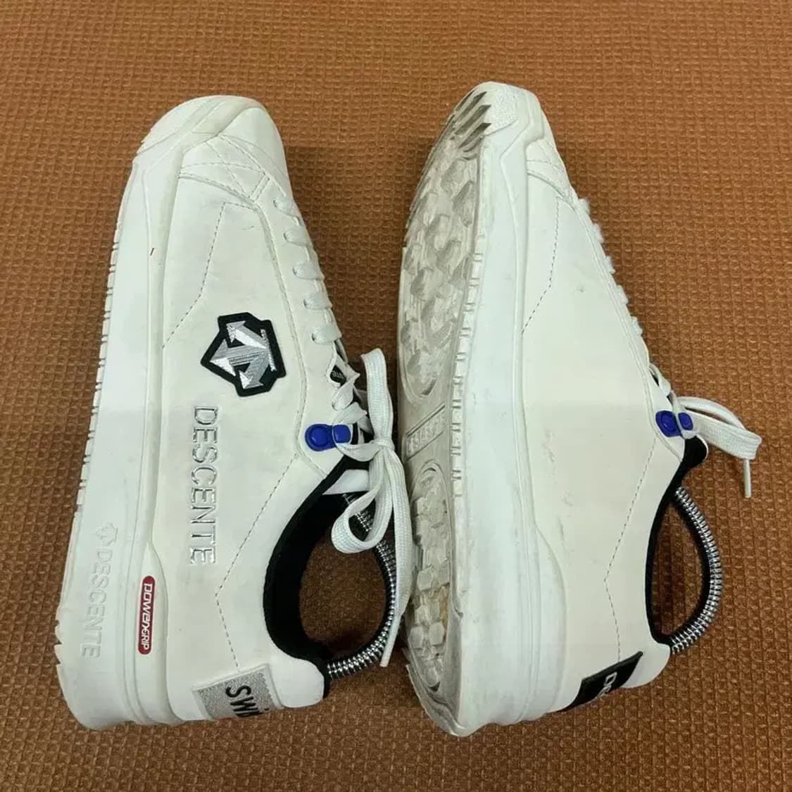 데상트 스위스 레플리카 스니커즈 운동화 240 G07998 상품이미지6