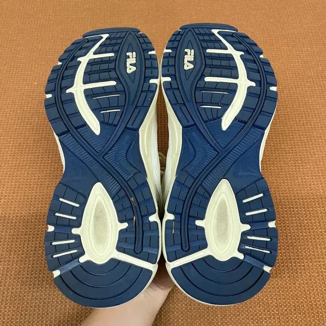 필라 디사이퍼 스니커즈 운동화 270 G08031 상품이미지4