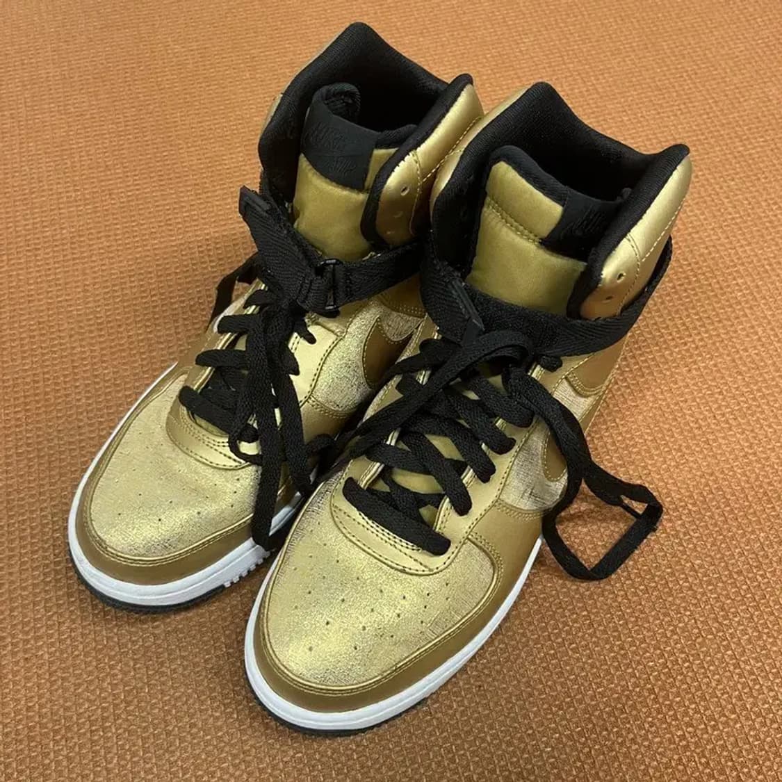 나이키 에어 페더 하이 프리미엄 운동화 250 G08033 상품이미지1