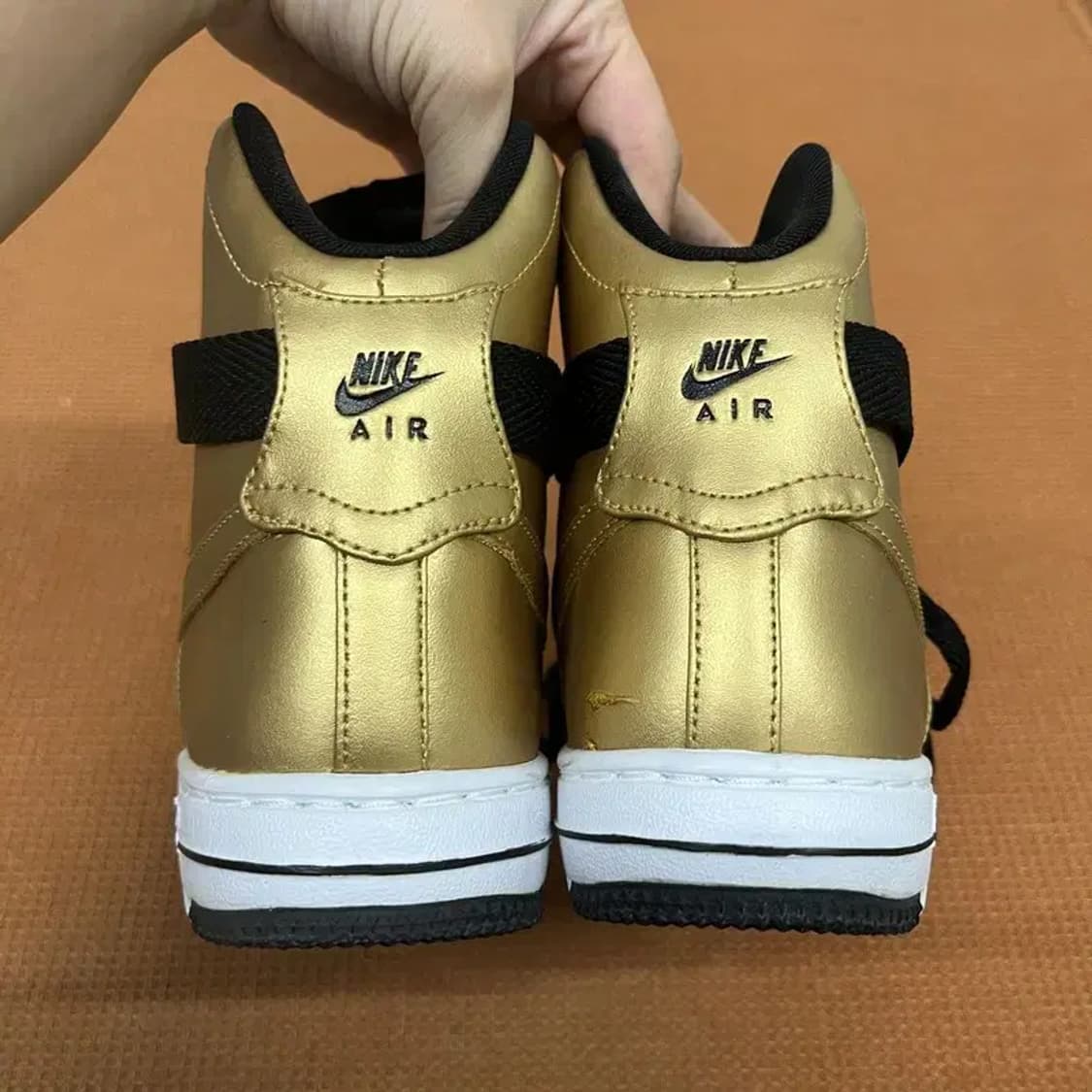 나이키 에어 페더 하이 프리미엄 운동화 250 G08033 상품이미지2