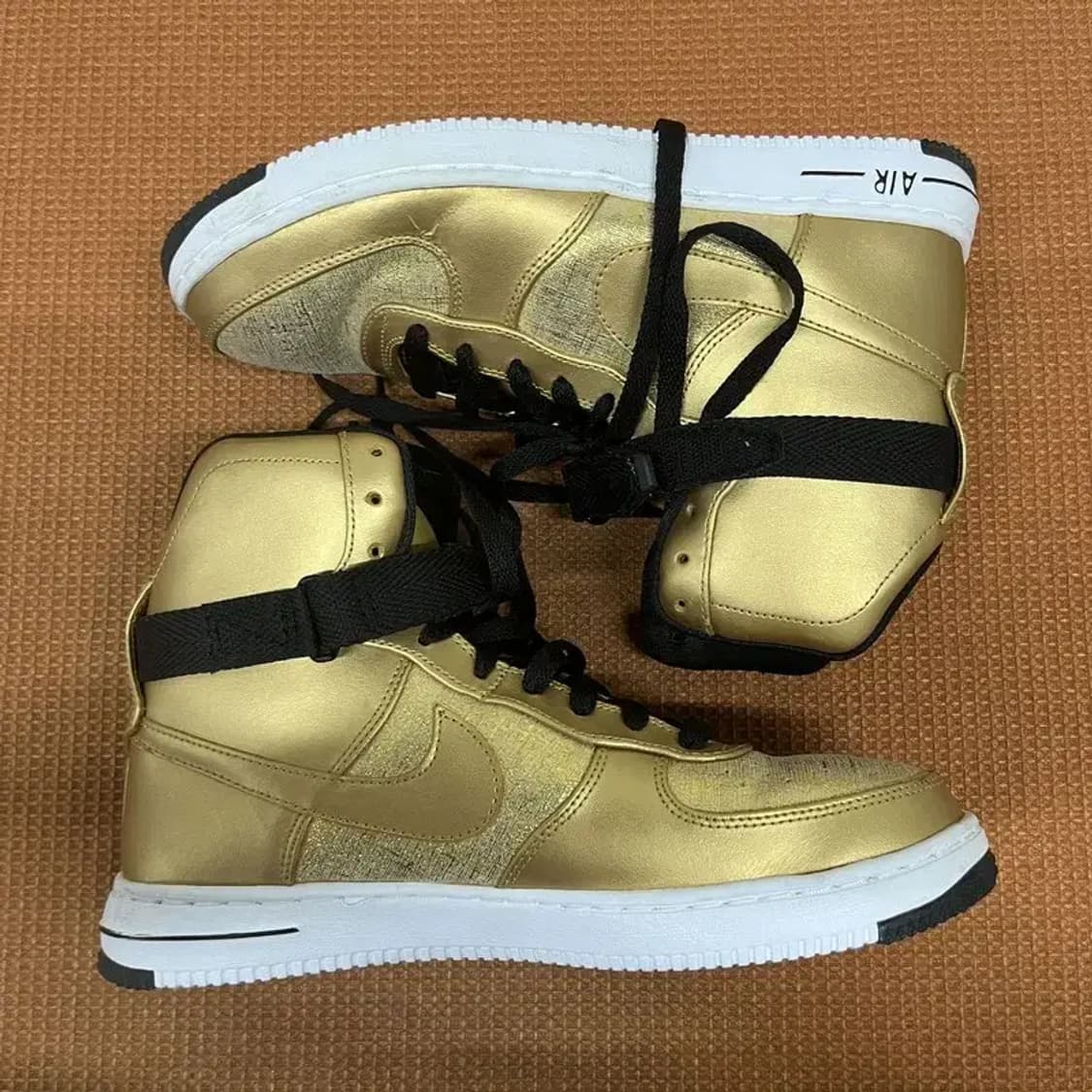 나이키 에어 페더 하이 프리미엄 운동화 250 G08033 상품이미지3