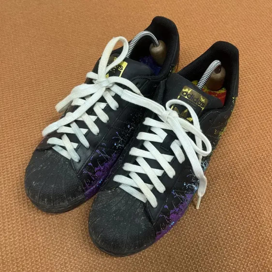 아디다스 슈퍼스타 프라이드 페인팅 스니커즈 운동화 265 G08047 상품이미지1