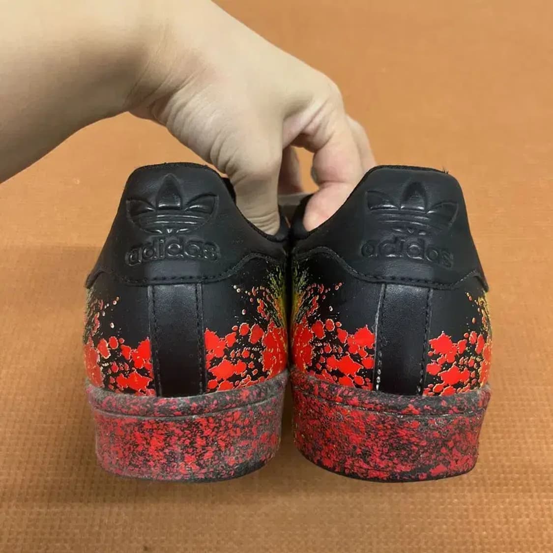 아디다스 슈퍼스타 프라이드 페인팅 스니커즈 운동화 265 G08047 상품이미지2