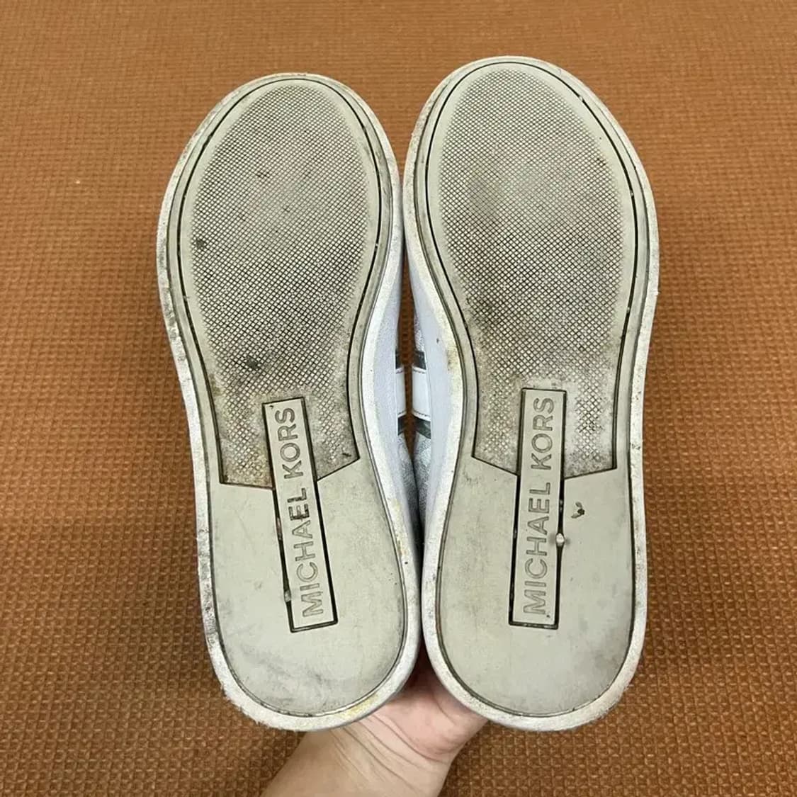 마이클코어스 실버 스니커즈 운동화 6M G08050 상품이미지4