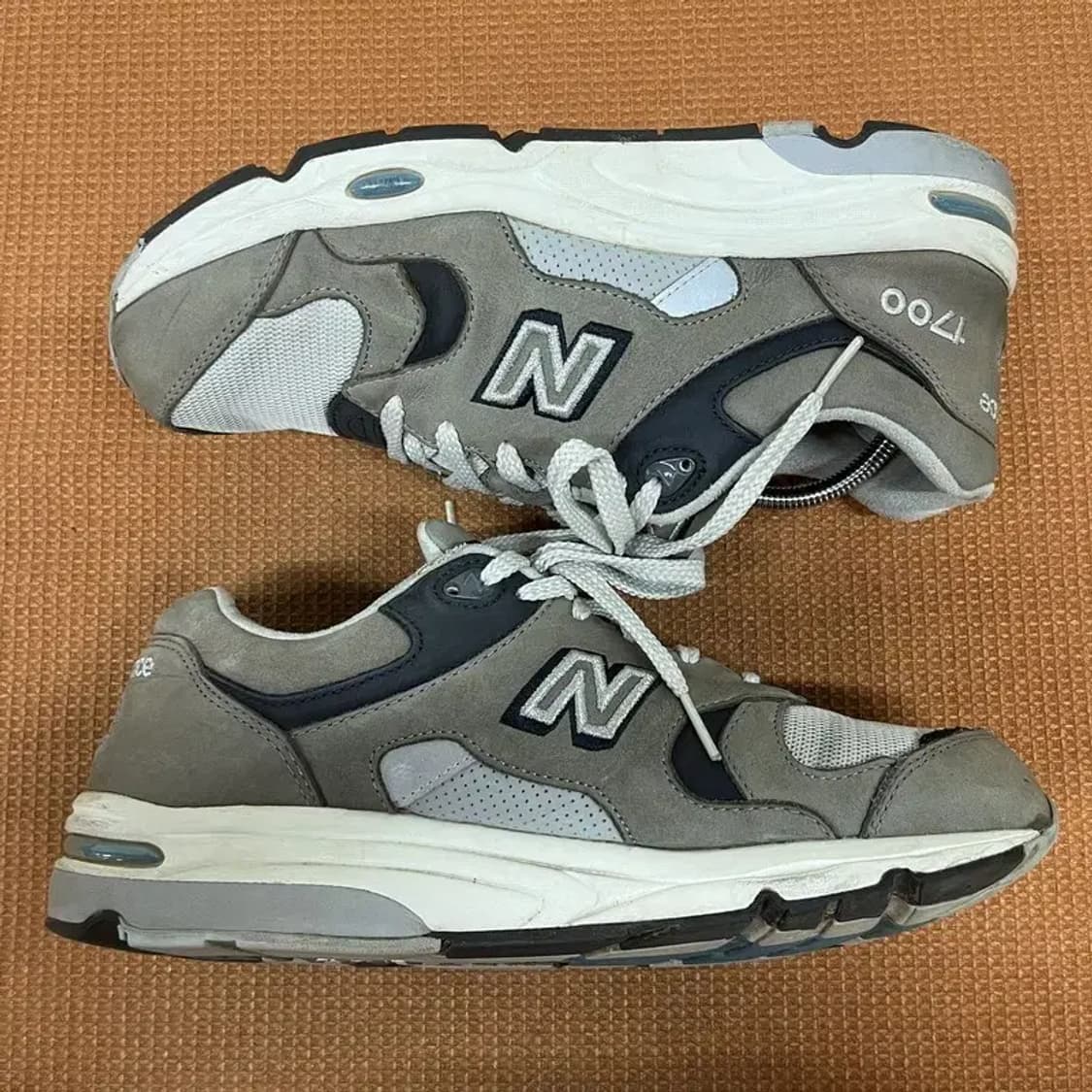 뉴발란스 1700 스니커즈 운동화 280 G08083 상품이미지3