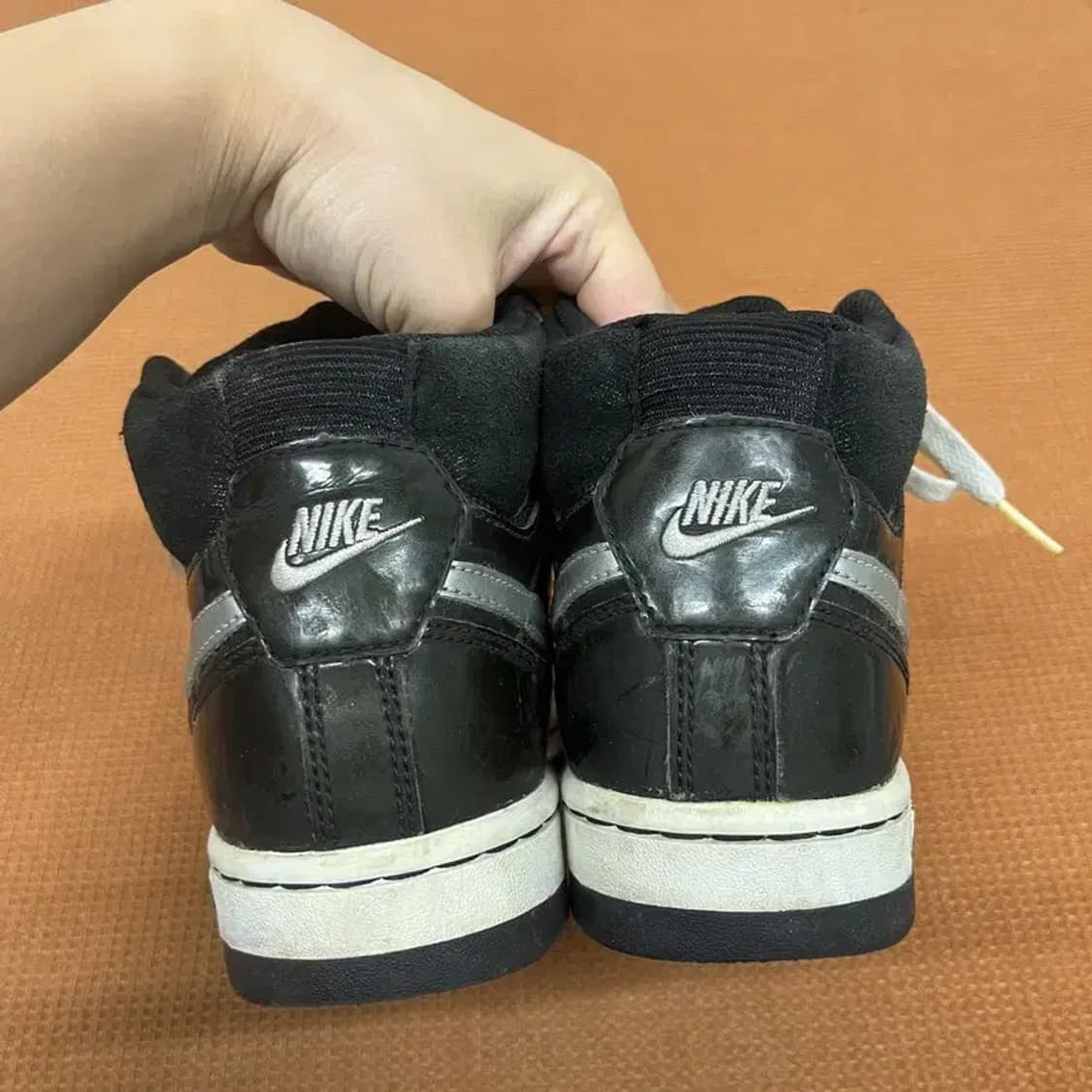 나이키 에어 프레스티지 3 하이 레더 운동화 240 G08085 상품이미지2