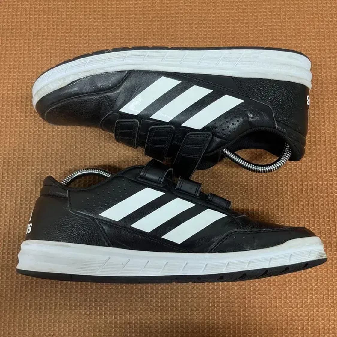 아디다스 알타스포츠 스니커즈 운동화 240 G08109 상품이미지3