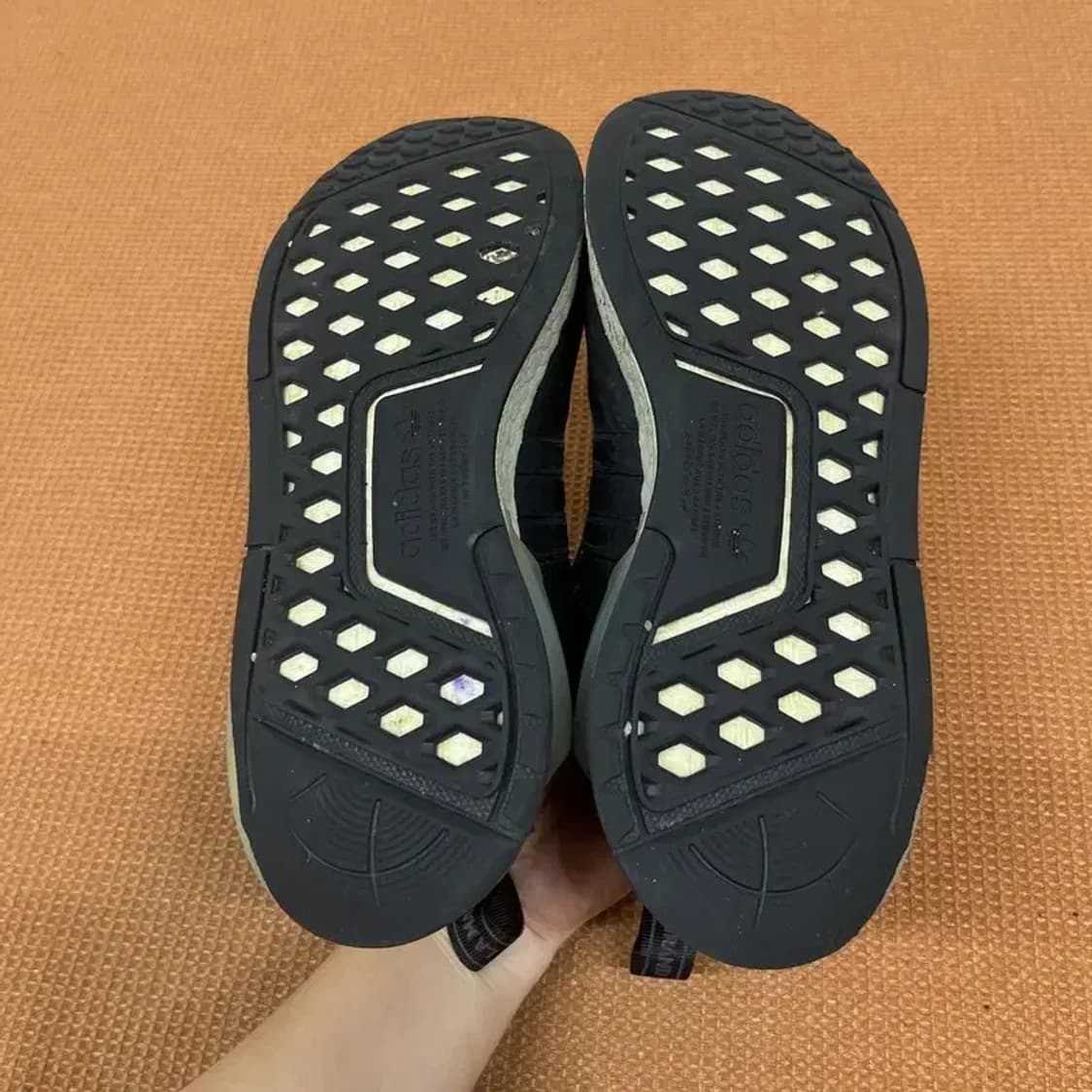 아디다스 노마드 V3 스니커즈 운동화 245 G08111 상품이미지4