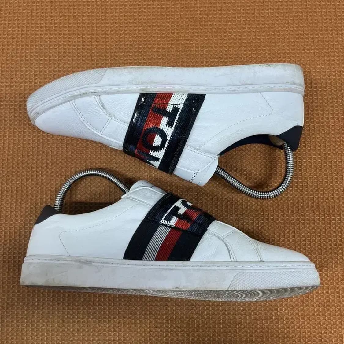 타미힐피거 레더 스팽글 슬립온 235 G08119 상품이미지3