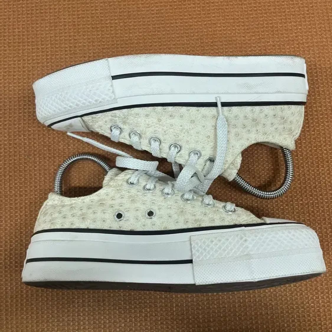 컨버스 척테일러 올스타 리프트 브로더리 스니커즈 220 G08132 상품이미지3