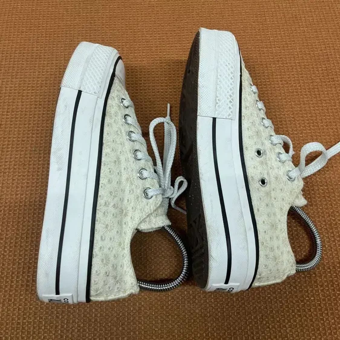 컨버스 척테일러 올스타 리프트 브로더리 스니커즈 220 G08132 상품이미지6