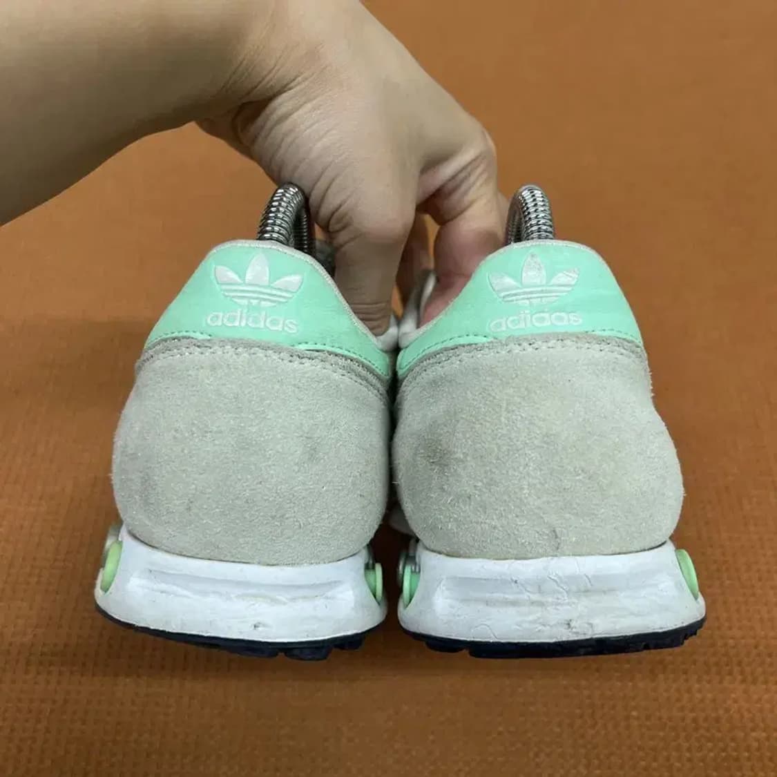 아디다스 LA트레이너 OG 스니커즈 운동화 240 G08133 상품이미지2