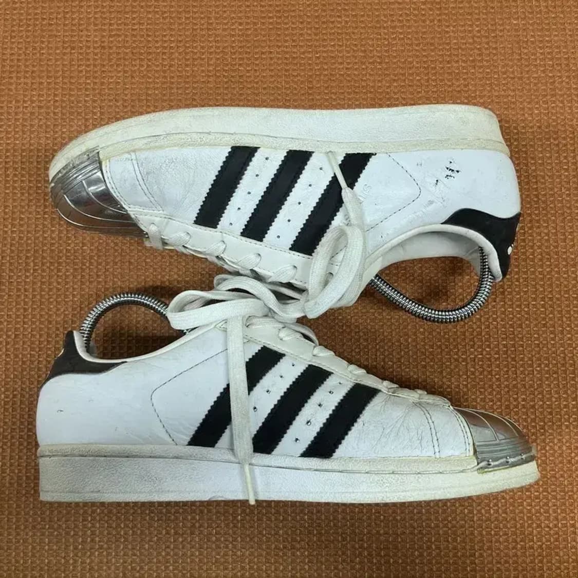 아디다스 슈퍼스타 메탈 토 스니커즈 운동화 235 G08138 상품이미지3