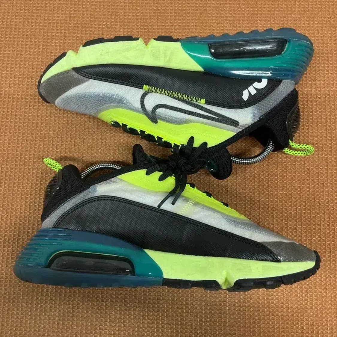 나이키 에어맥스 2090 스니커즈 운동화 250 G08168 상품이미지3