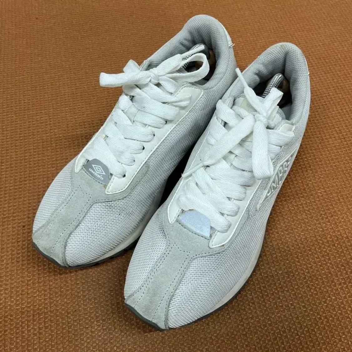 엄브로 몬터레이 트레이너 스니커즈 운동화 270 G08207 상품이미지1