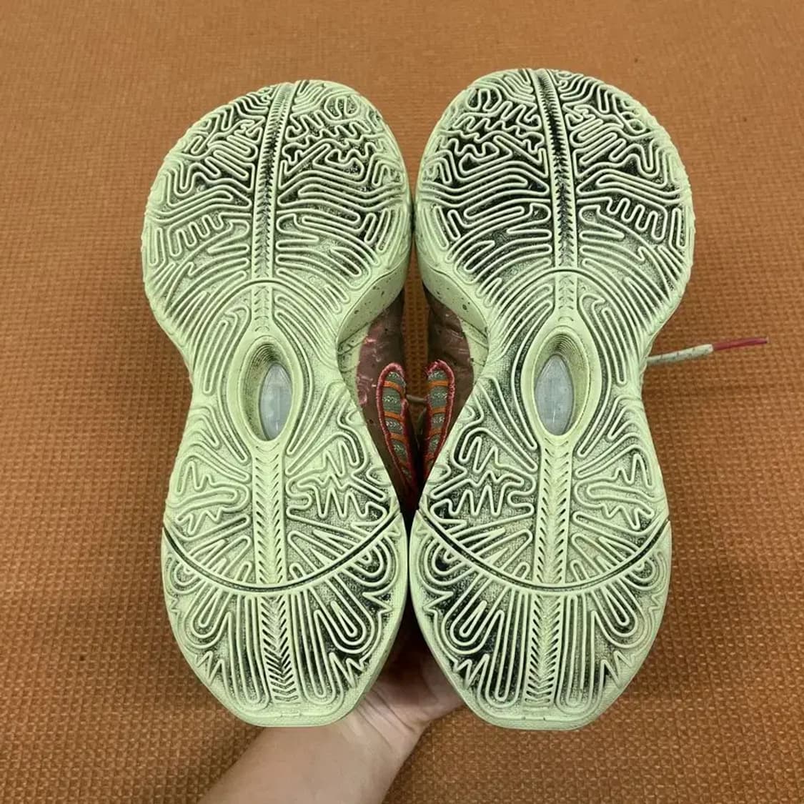 나이키 르브론 21 퀸 콘치 EP 농구화 운동화 240 G08208 상품이미지4