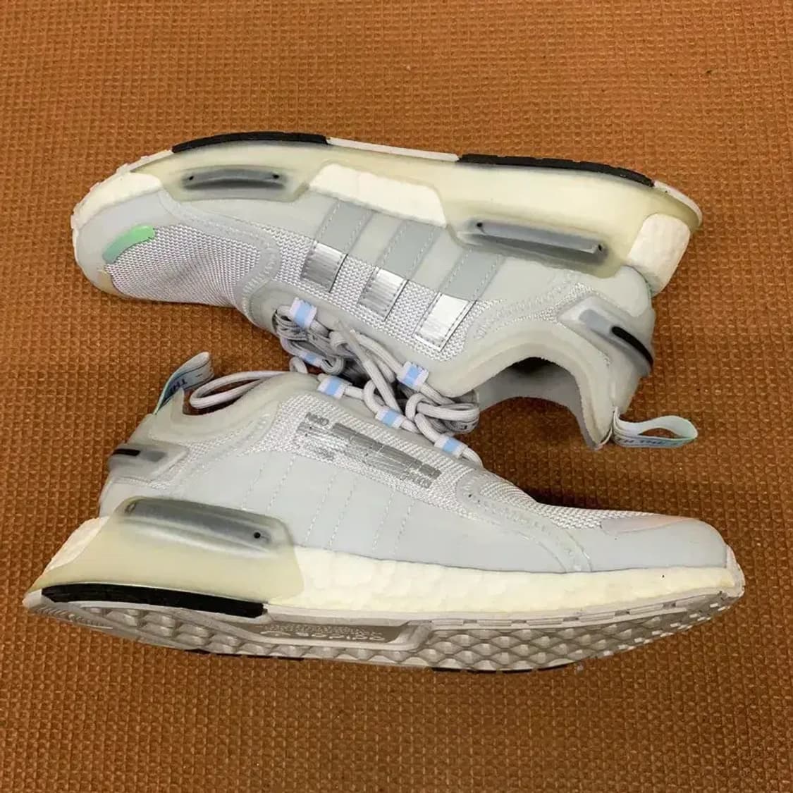 아디다스 엔엠디 V3 스니커즈 운동화 240 G08238 상품이미지3