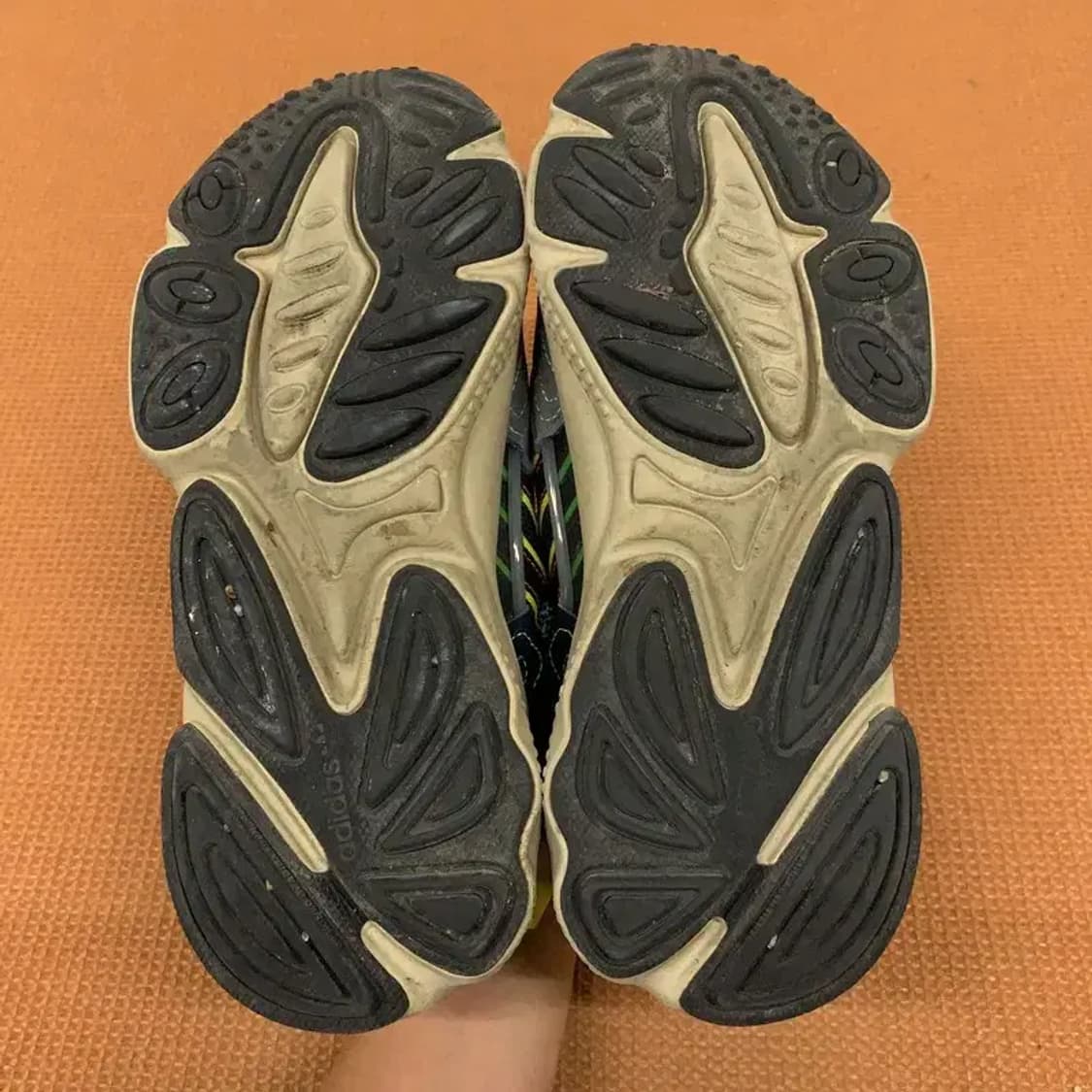 아디다스 오즈위고 스니커즈 운동화 255 G08239 상품이미지4