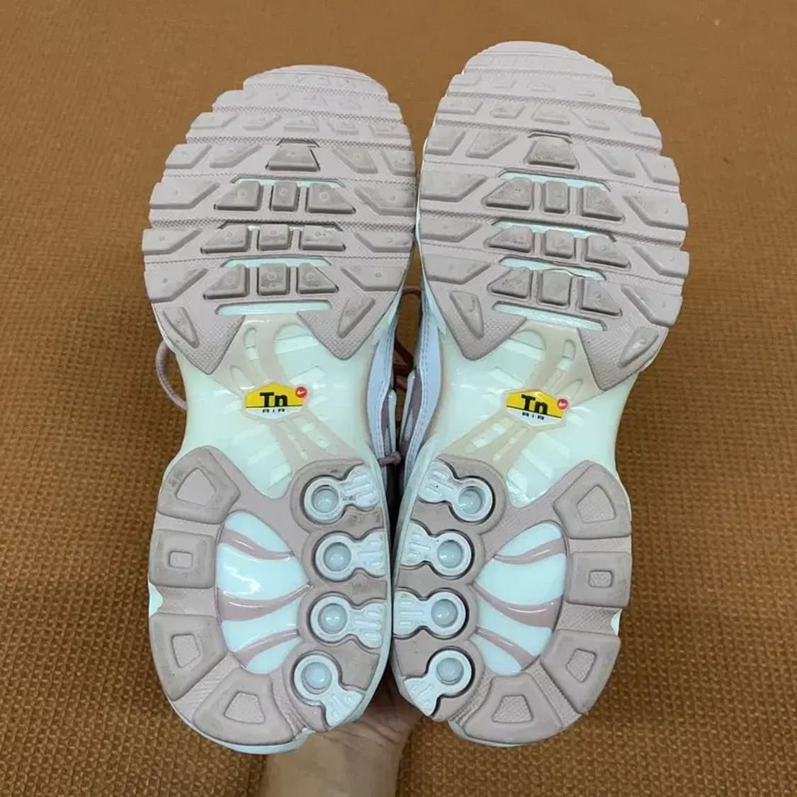 나이키 에어맥스 플러스 스니커즈 운동화 230 G08257 상품이미지4