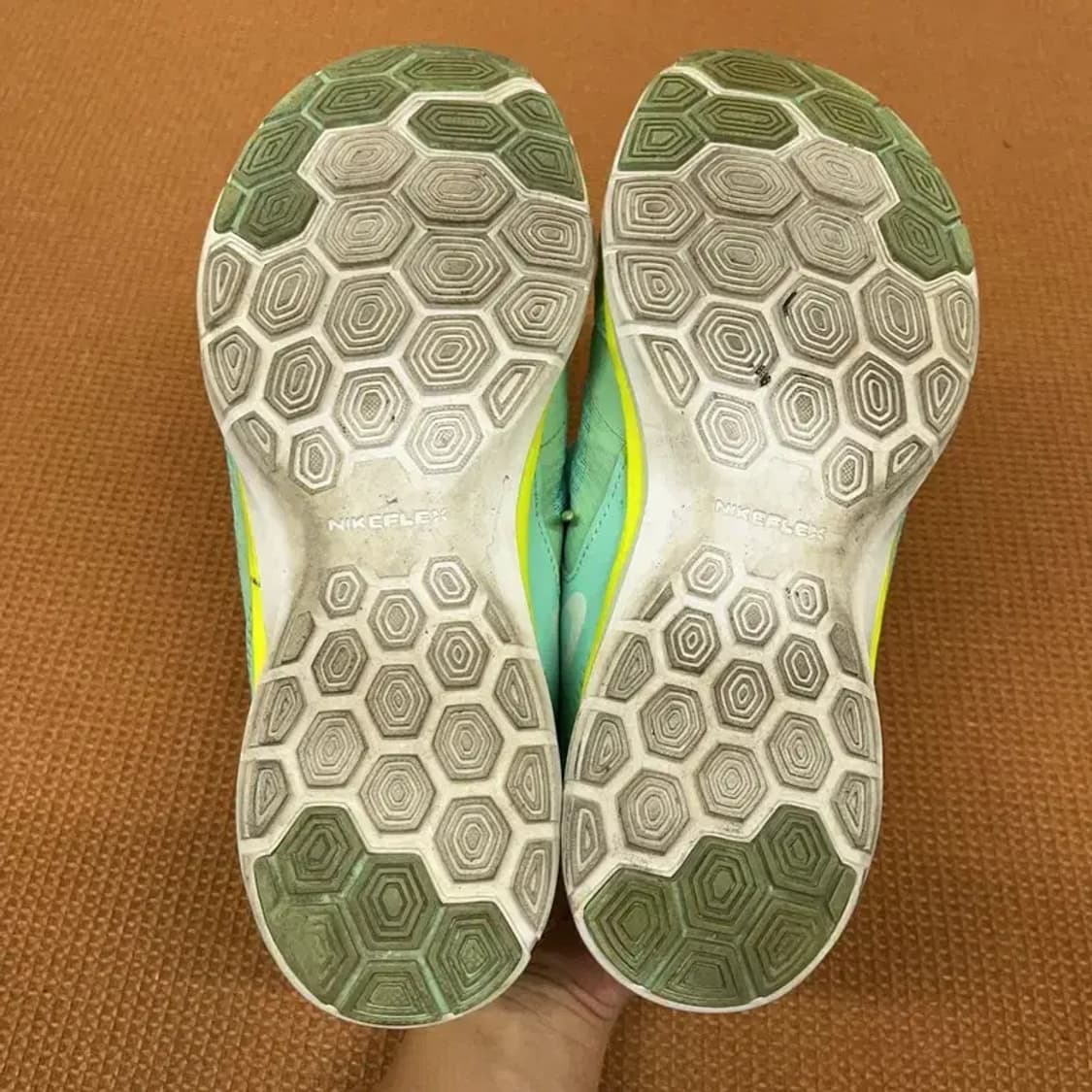 나이키 우먼스 플렉스 트레이너 5 런닝화 운동화 240 G08262 상품이미지4