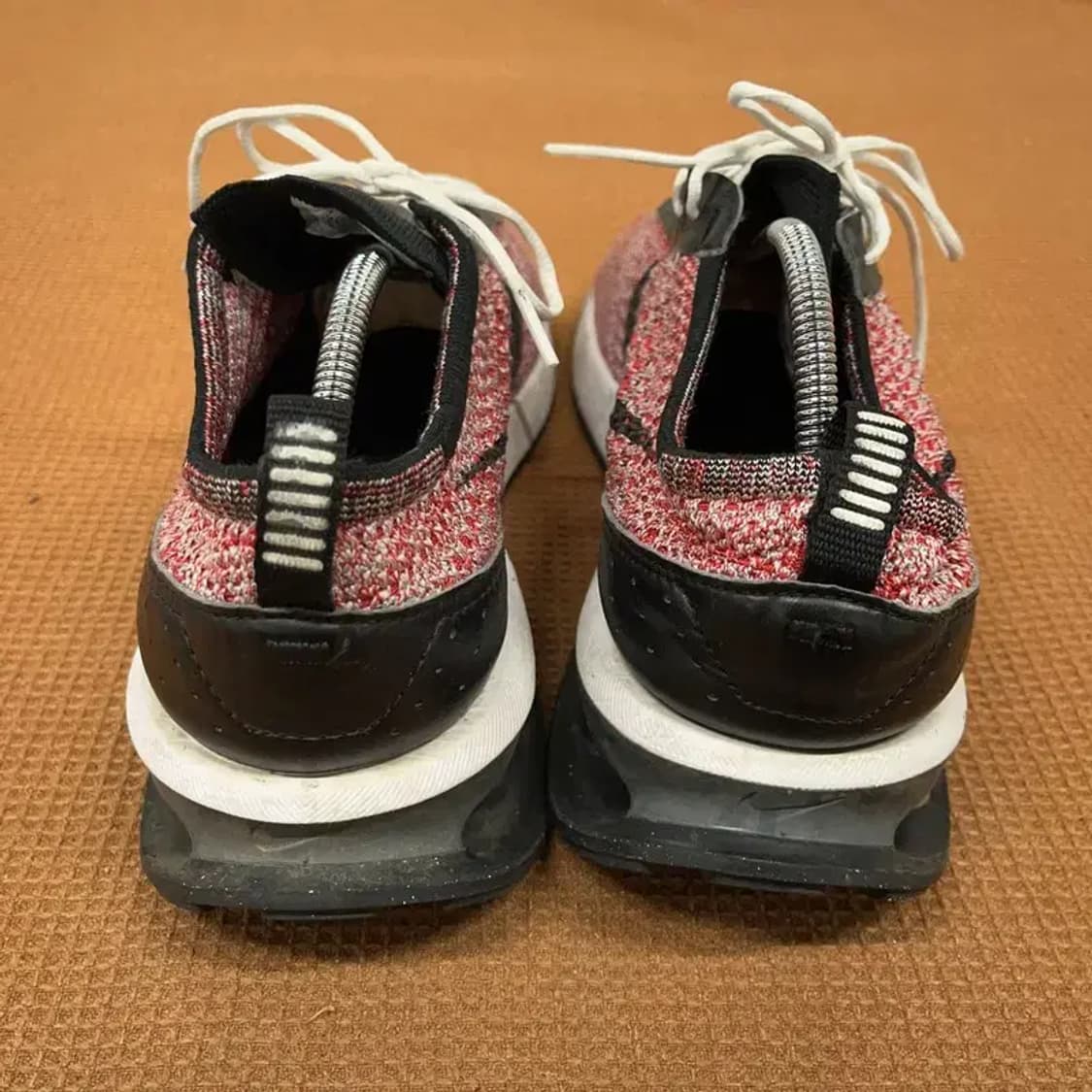 나이키 에어맥스 플라이니트 레이서 스니커즈 운동화 270 G08272 상품이미지2