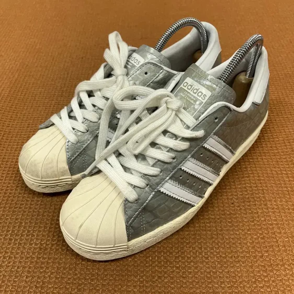아디다스 슈퍼스타 80s 실버 스니커즈 운동화 230 G08320 상품이미지1