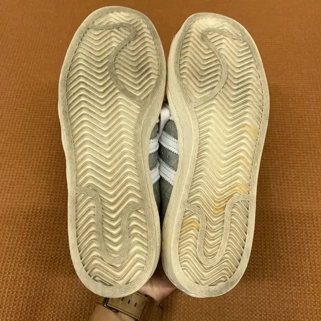 아디다스 슈퍼스타 80s 실버 스니커즈 운동화 230 G08320 상품이미지4