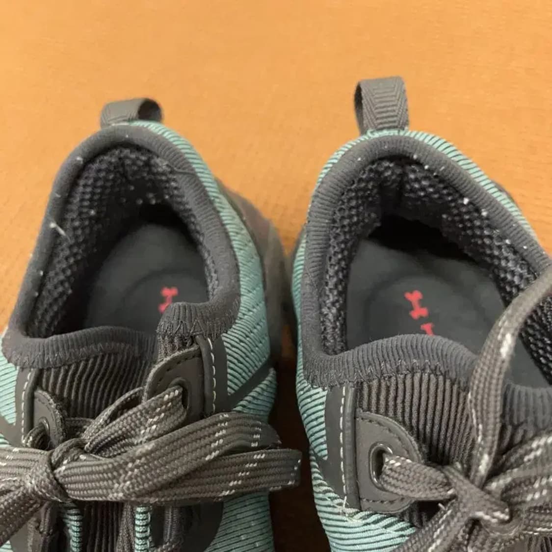 언더아머 호버 SLK 런닝화 운동화 245 G08330 상품이미지6