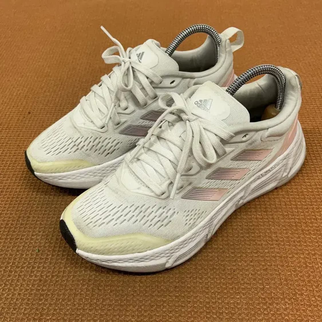 아디다스 퀘스타 런닝화 운동화 230 G08332 상품이미지1