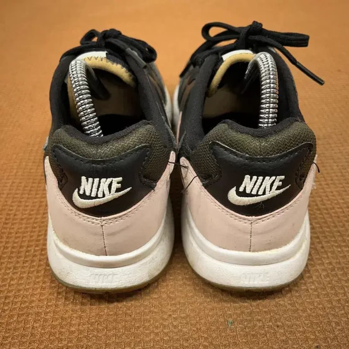 나이키 아츠마 스니커즈 운동화 245 G08352 상품이미지2