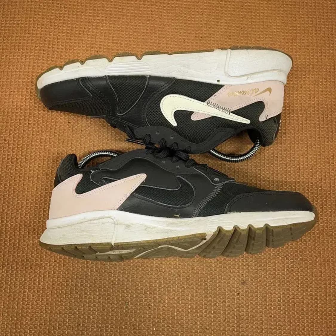 나이키 아츠마 스니커즈 운동화 245 G08352 상품이미지3