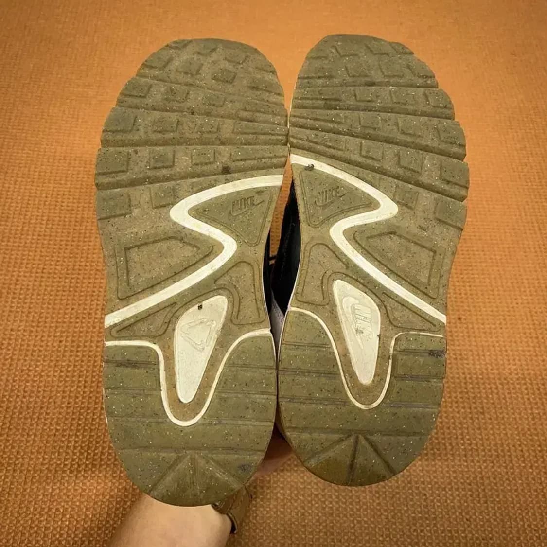 나이키 아츠마 스니커즈 운동화 245 G08352 상품이미지4