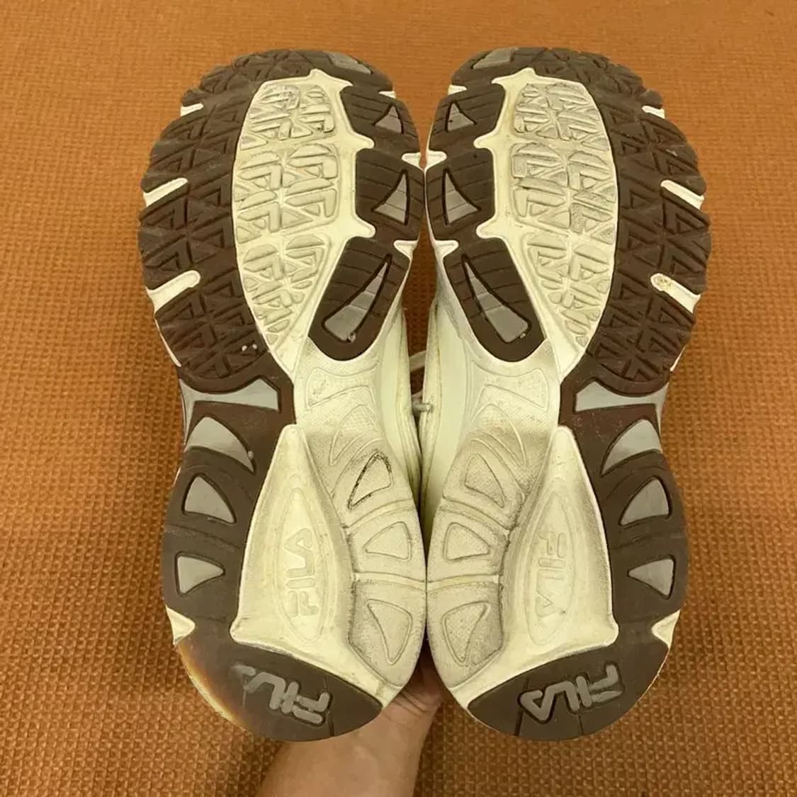 필라 FILA 캐주얼 운동화 신발 235 G08372 상품이미지4