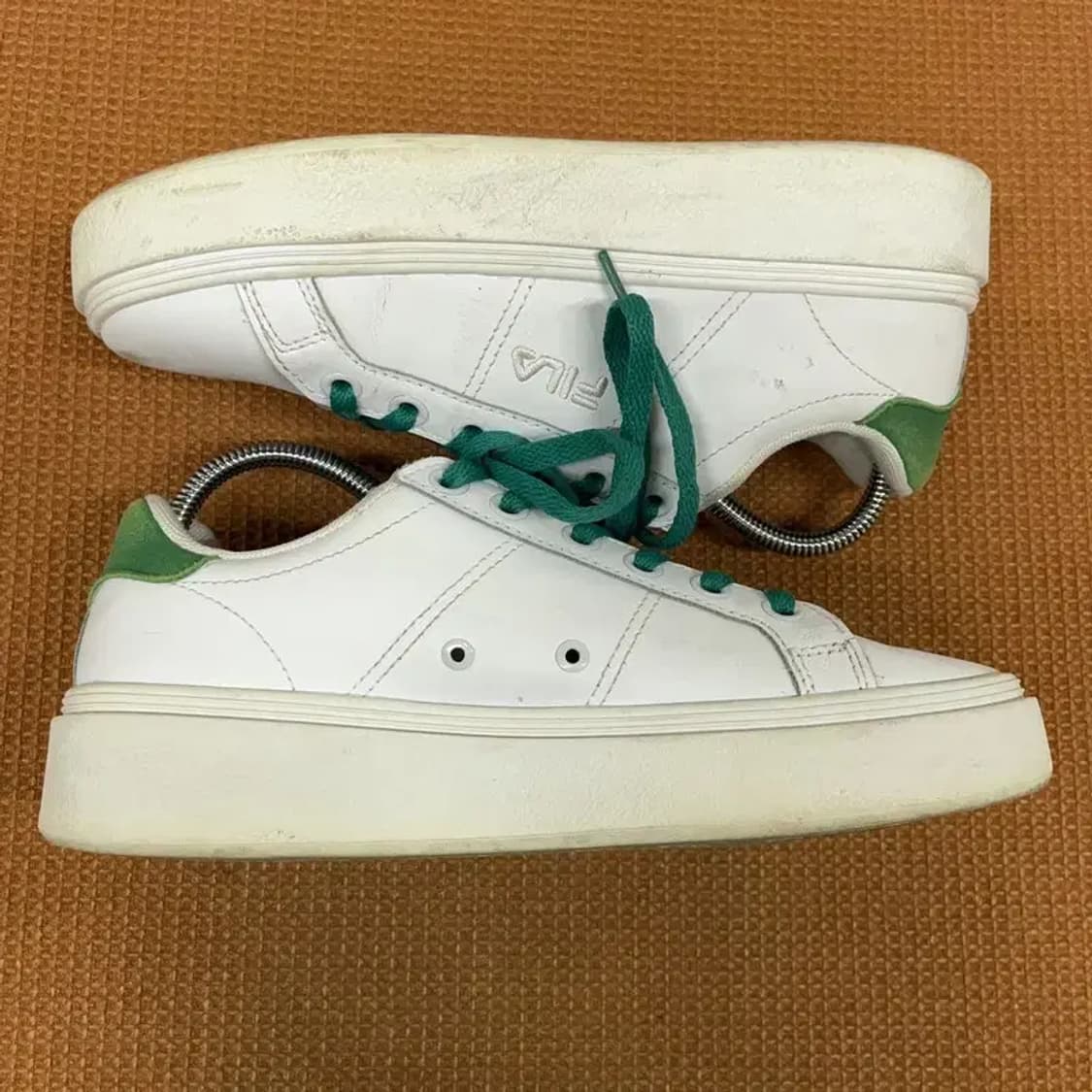 필라 FILA 스니커즈 캐주얼 여자 신발 240 G08378 상품이미지3