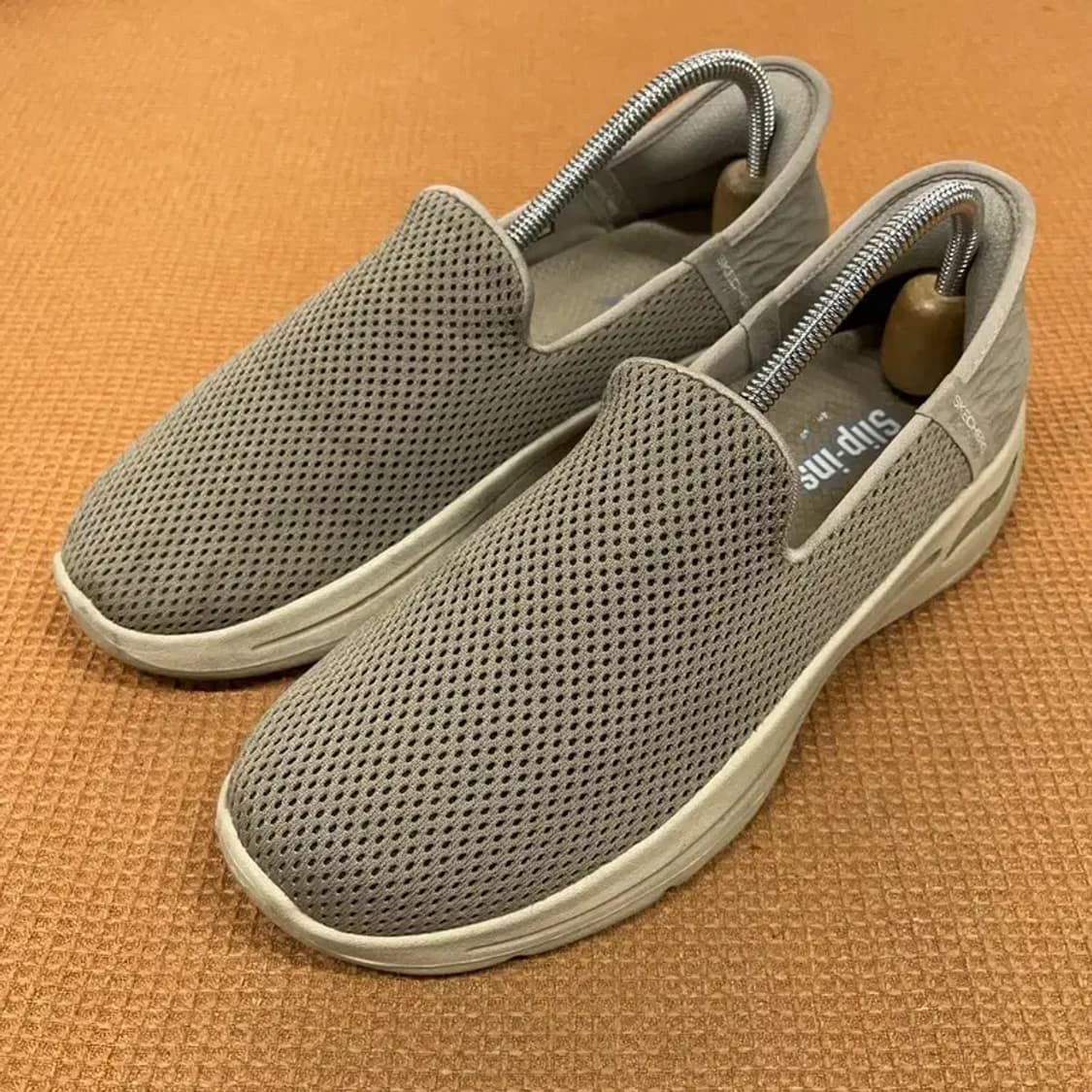 스케쳐스 슬립온 여자 신발 245 G08398 상품이미지1