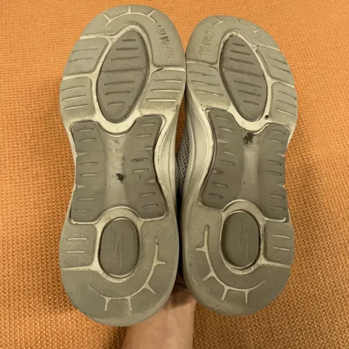 스케쳐스 슬립온 여자 신발 245 G08398 상품이미지4