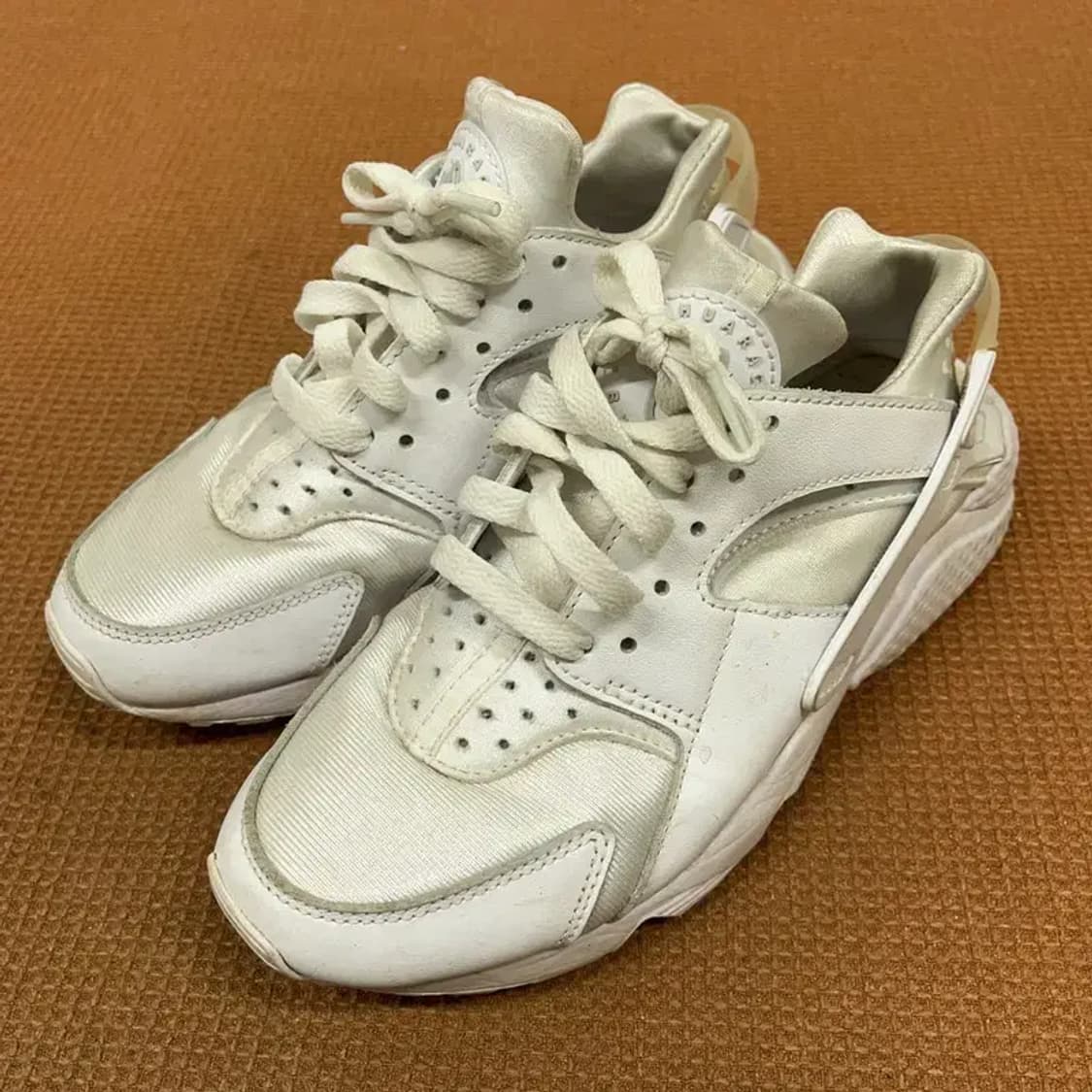 나이키 에어 허라치 화이트 운동화 신발 235 G08469 상품이미지1