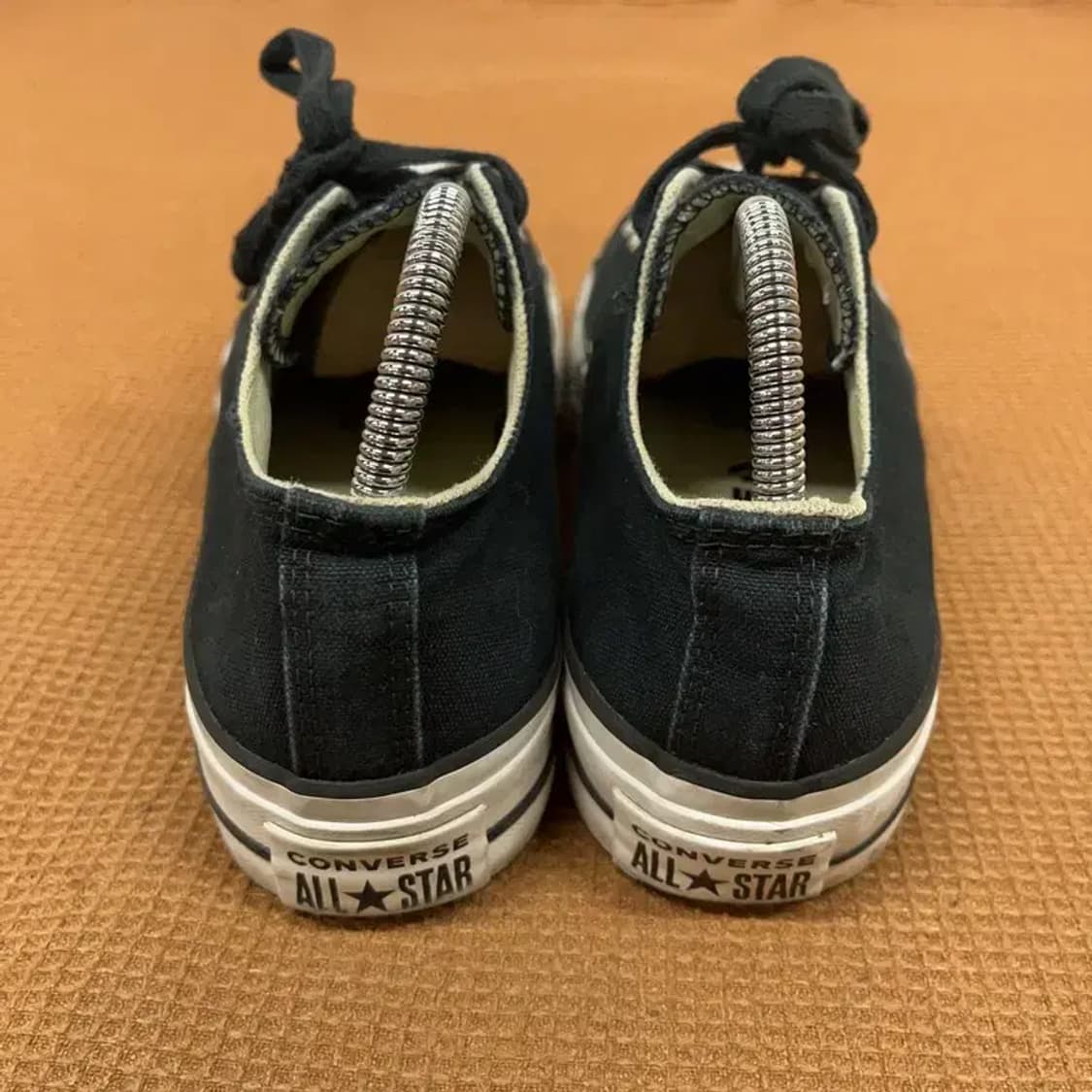 컨버스 척테일러 올스타 로우 리프트 캔버스 스니커즈 245 G08488 상품이미지2