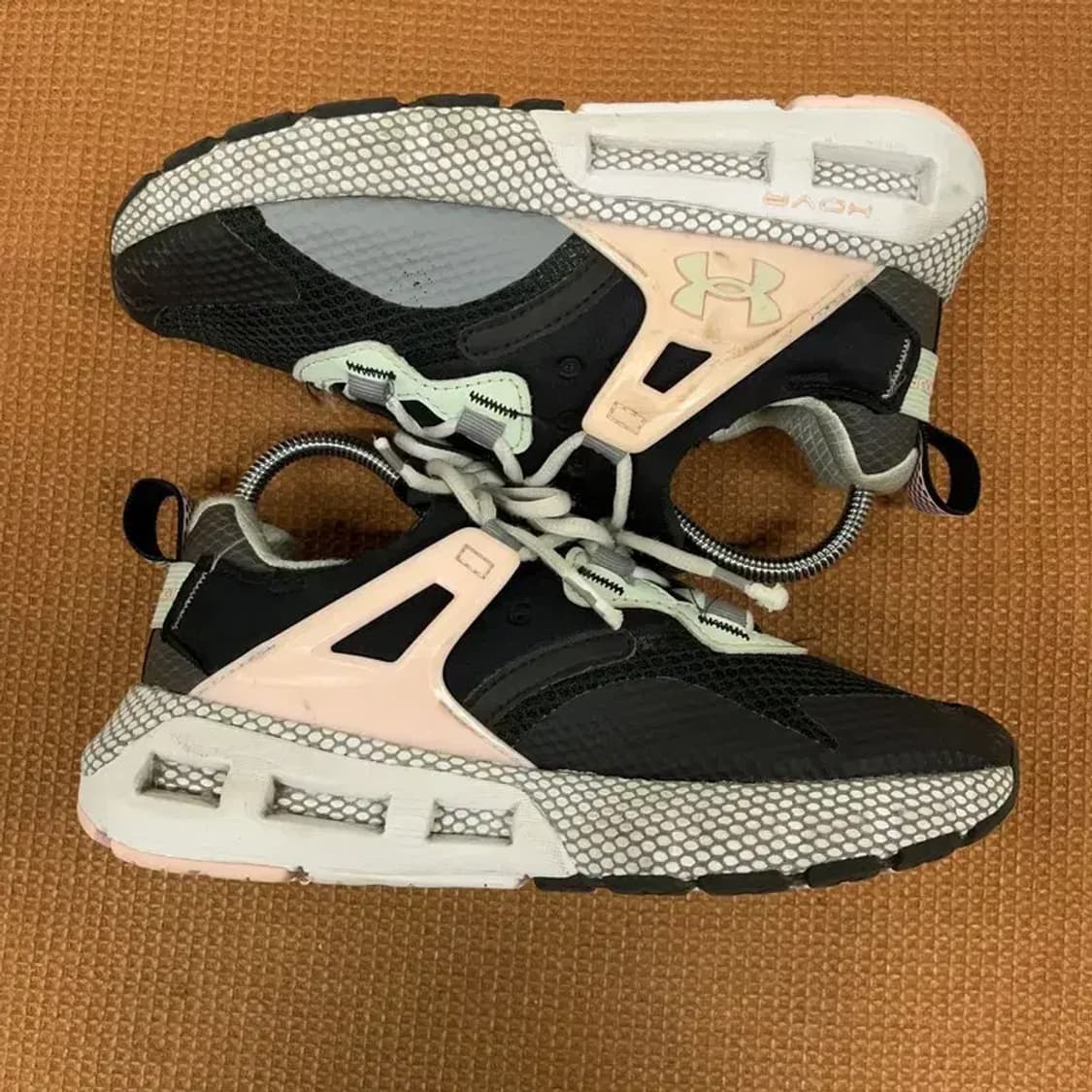 언더아머 UA 호버 메가 무브먼트 스니커즈 운동화 235 G08506 상품이미지3