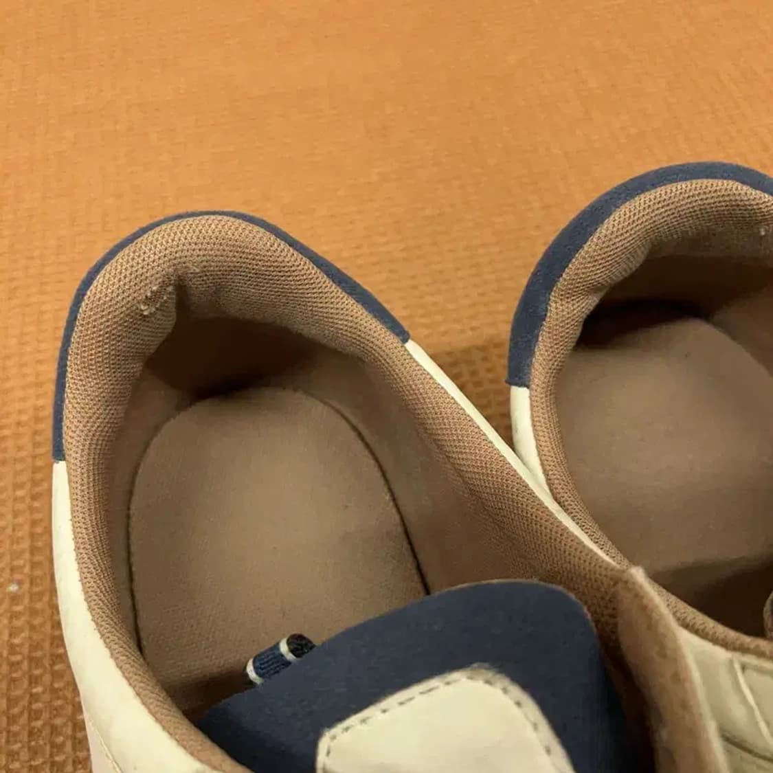 라코스테 화이트 스니커즈 운동화 UK9 G08523 상품이미지7